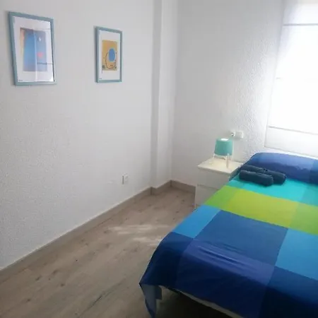 Piso Luminoso Junto Al Casco Historico דירה